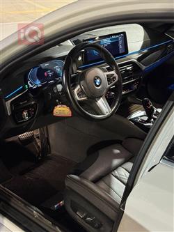 بی ئێم دەبڵیو سیریەس 5